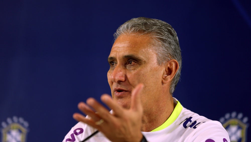 El técnico de la selección brasileña de fútbol, Adenor Leonardo Bachi 'Tite'