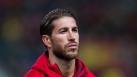Sergio Ramos, mientras sonaba el himno de Espa&ntilde;a en Saint-Denis
