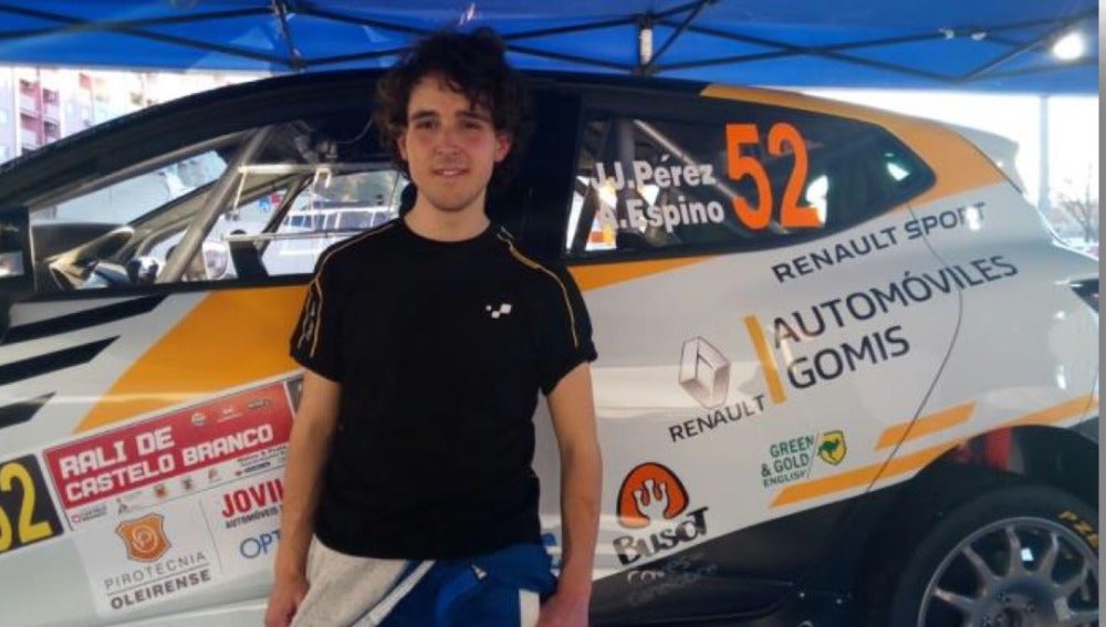 El piloto JJ Pérez, con su Renault Clio R3T de Automóviles Gomis.