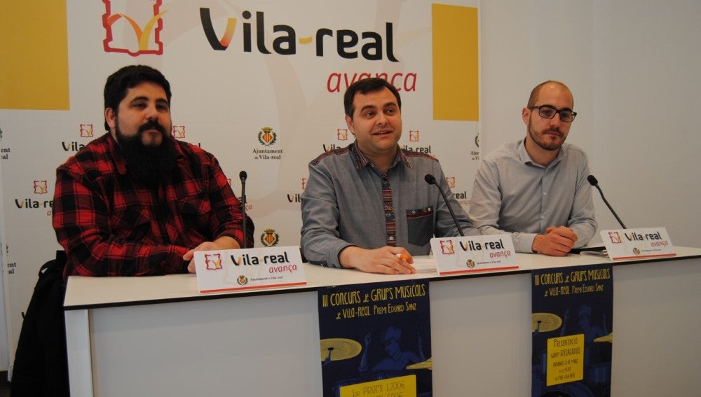 El regidor de Joventut, Xavi Ochando ha presentat el III concurs de grups locals junt amb els organitzadors David Simó i Jordi Moliner.