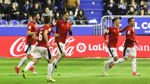 Los jugadores de Osasuna celebra un gol Los jugadores de Osasuna celebra un gol