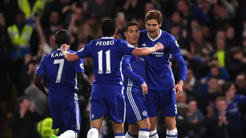 Los jugadores del Chelsea celebran el gol de Hazard Los jugadores del Chelsea celebran el gol de Hazard