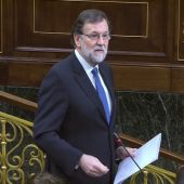 Frame 57.899383 de: Rajoy reprocha a Rufián que confunda "sus necesidades con las de todos"