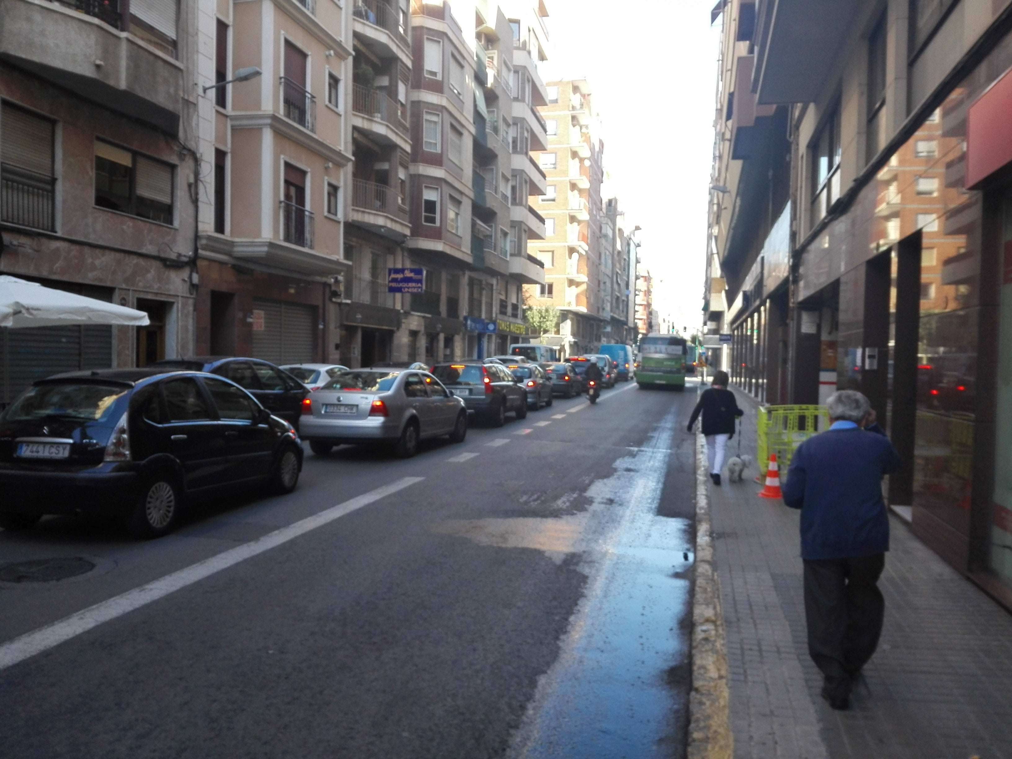 La retirada de las biondas del puente del Ayuntamiento provoca importantes atascos en el centro La retirada de las biondas del puente del Ayuntamiento provoca importantes atascos en el centro