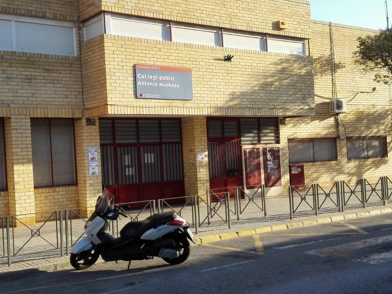 Elche contará el próximo curso escolar con 38 colegios con jornada continua y 19 partida Elche contará el próximo curso escolar con 38 colegios con jornada continua y 19 partida