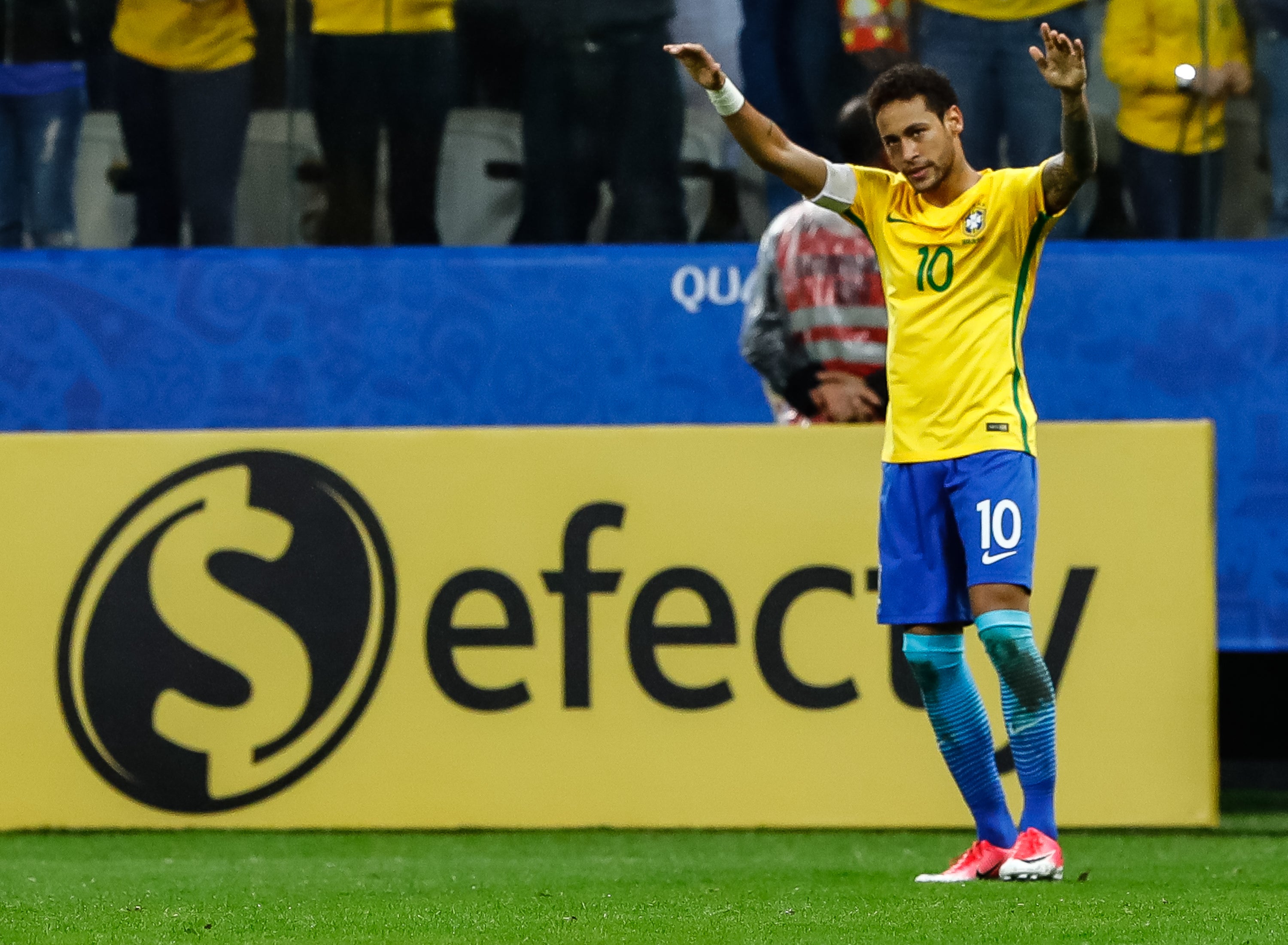 Brasil destrona a Argentina y recupera el nº 1 del ranking FIFA siete años después Brasil destrona a Argentina y recupera el nº 1 del ranking FIFA siete años después