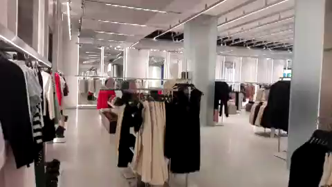 La tienda Zara más grande del mundo abre sus puertas este viernes en el corazón financiero de Madrid La tienda Zara más grande del mundo abre sus puertas este viernes en el corazón financiero de Madrid