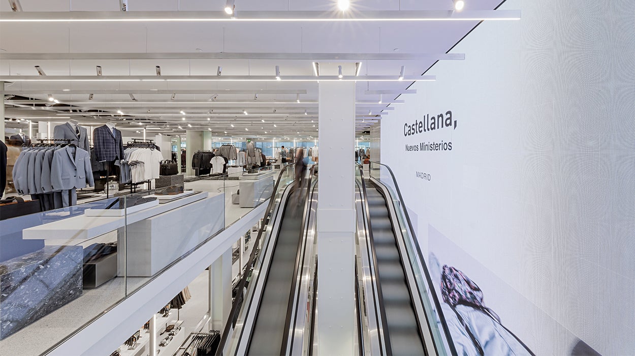 La tienda Zara más grande del mundo abre sus puertas este viernes en el corazón financiero de Madrid La tienda Zara más grande del mundo abre sus puertas este viernes en el corazón financiero de Madrid