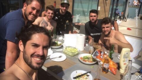Isco, en una comida con sus amigos