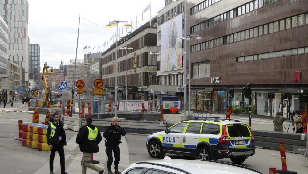 Tres muertos por el atropello de un camión en Estocolmo