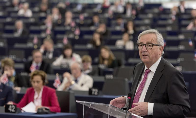 La CE aprueba la compra del Banco Popular por el Banco Santander La CE aprueba la compra del Banco Popular por el Banco Santander