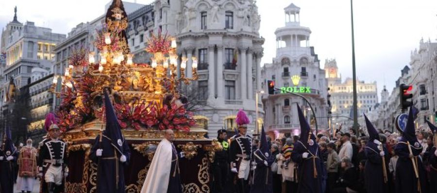 Procesión en Madrid durante la Semana Santa Procesión en Madrid durante la Semana Santa