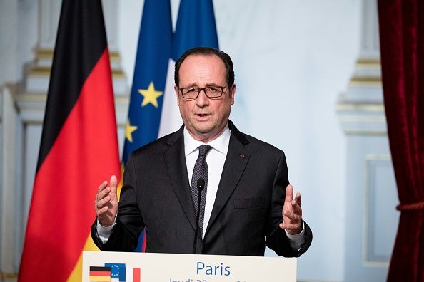 François Hollande: "La victoria de Macron confirma el compromiso de Francia con la UE" François Hollande: "La victoria de Macron confirma el compromiso de Francia con la UE"