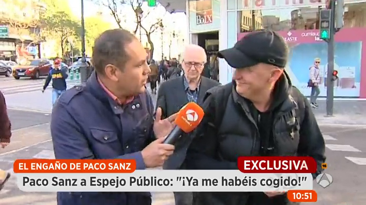 La tele con Monegal: La "canalla" reacción de Paco Sanz ante las cámaras de 'Espejo Público' La tele con Monegal: La "canalla" reacción de Paco Sanz ante las cámaras de 'Espejo Público'