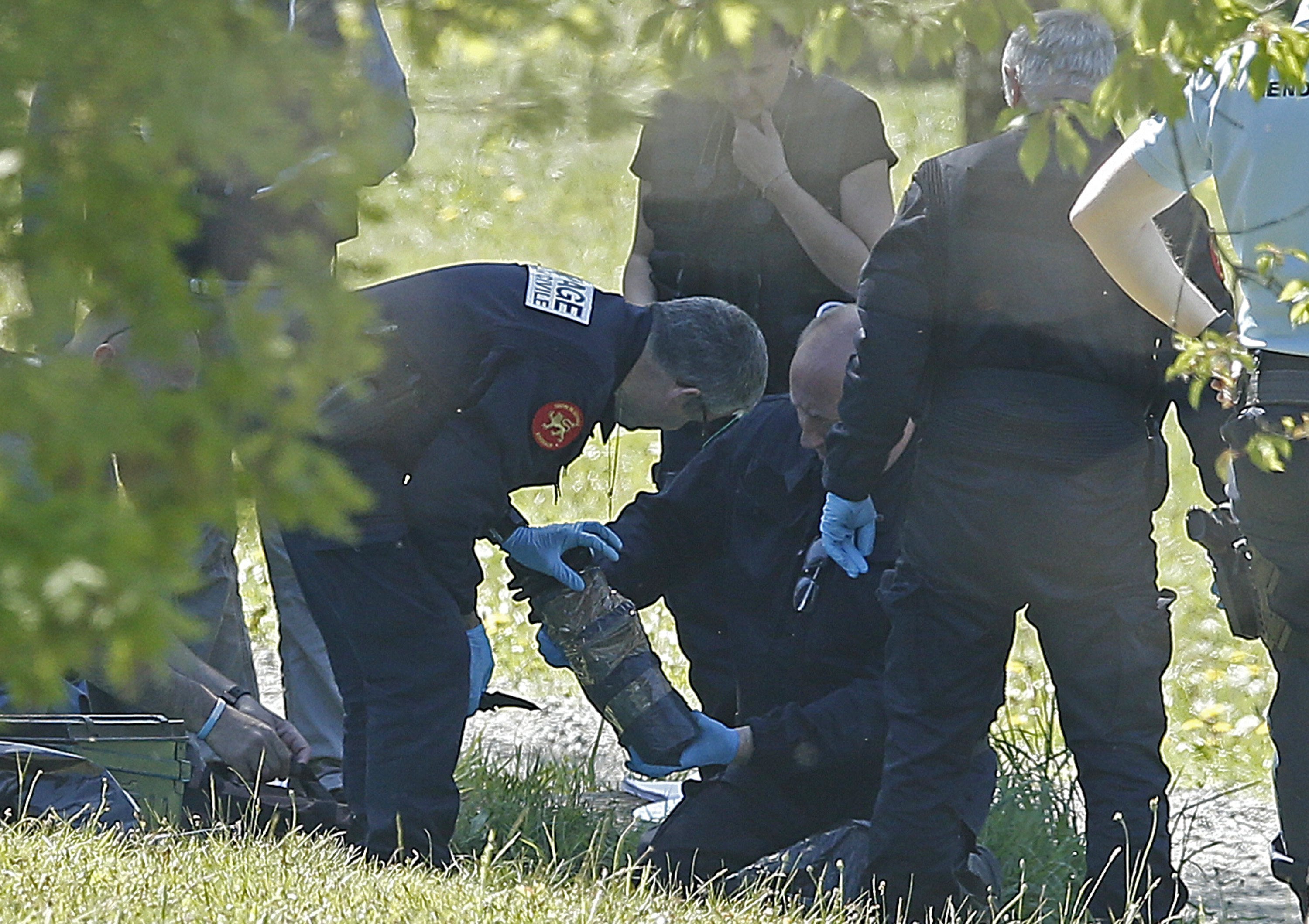 Localizado en Álava un zulo de ETA con material explosivo de hace 10 años Localizado en Álava un zulo de ETA con material explosivo de hace 10 años