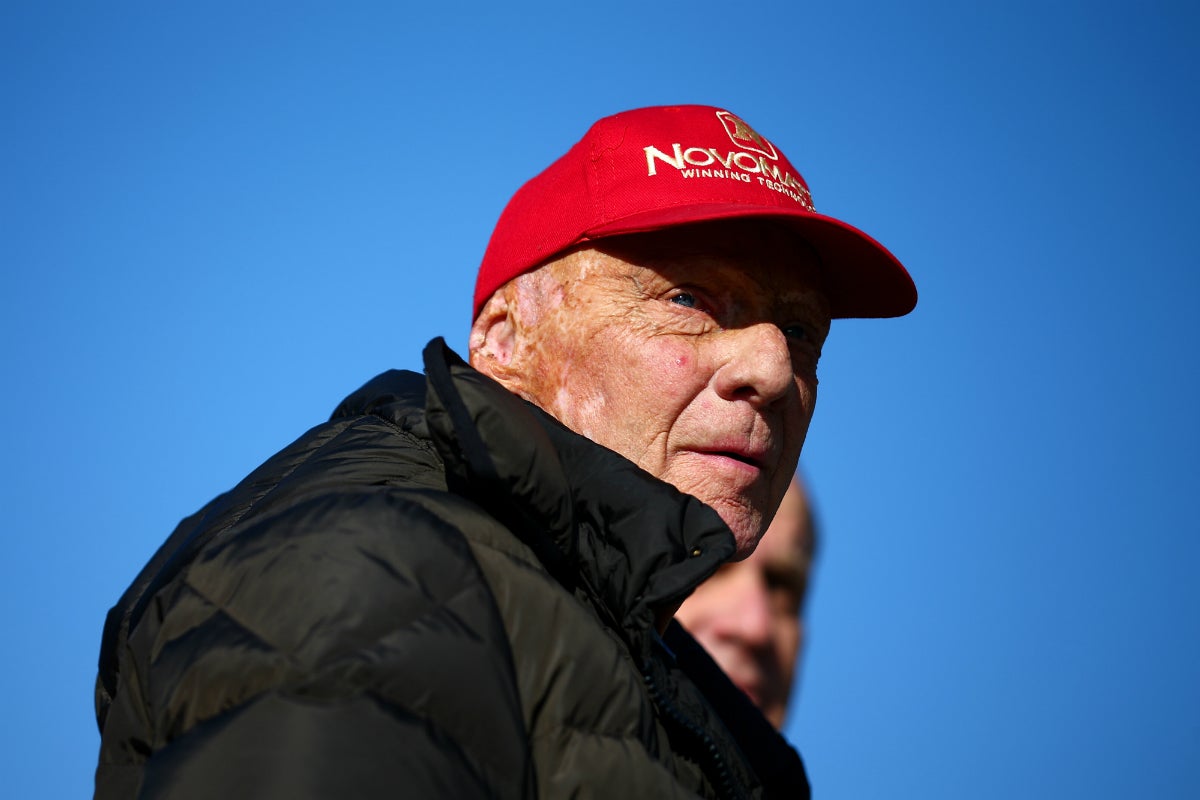 Niki Lauda vuelve a cuidados intensivos por una gripe Niki Lauda vuelve a cuidados intensivos por una gripe