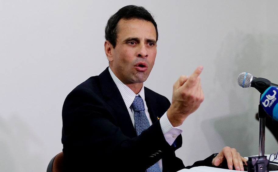 Henrique Capriles: "Yo sé contar votos, no balas y por eso creo en la solución democrática en Venezuela" Henrique Capriles: "Yo sé contar votos, no balas y por eso creo en la solución democrática en Venezuela"