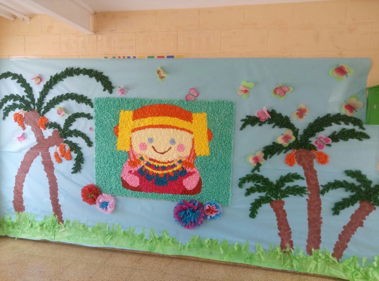 La Escuela Infantil Municipal Els Xiquets de Elche dedica un mural a la Dama La Escuela Infantil Municipal Els Xiquets de Elche dedica un mural a la Dama