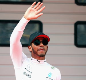 Hamilton saluda Hamilton saluda