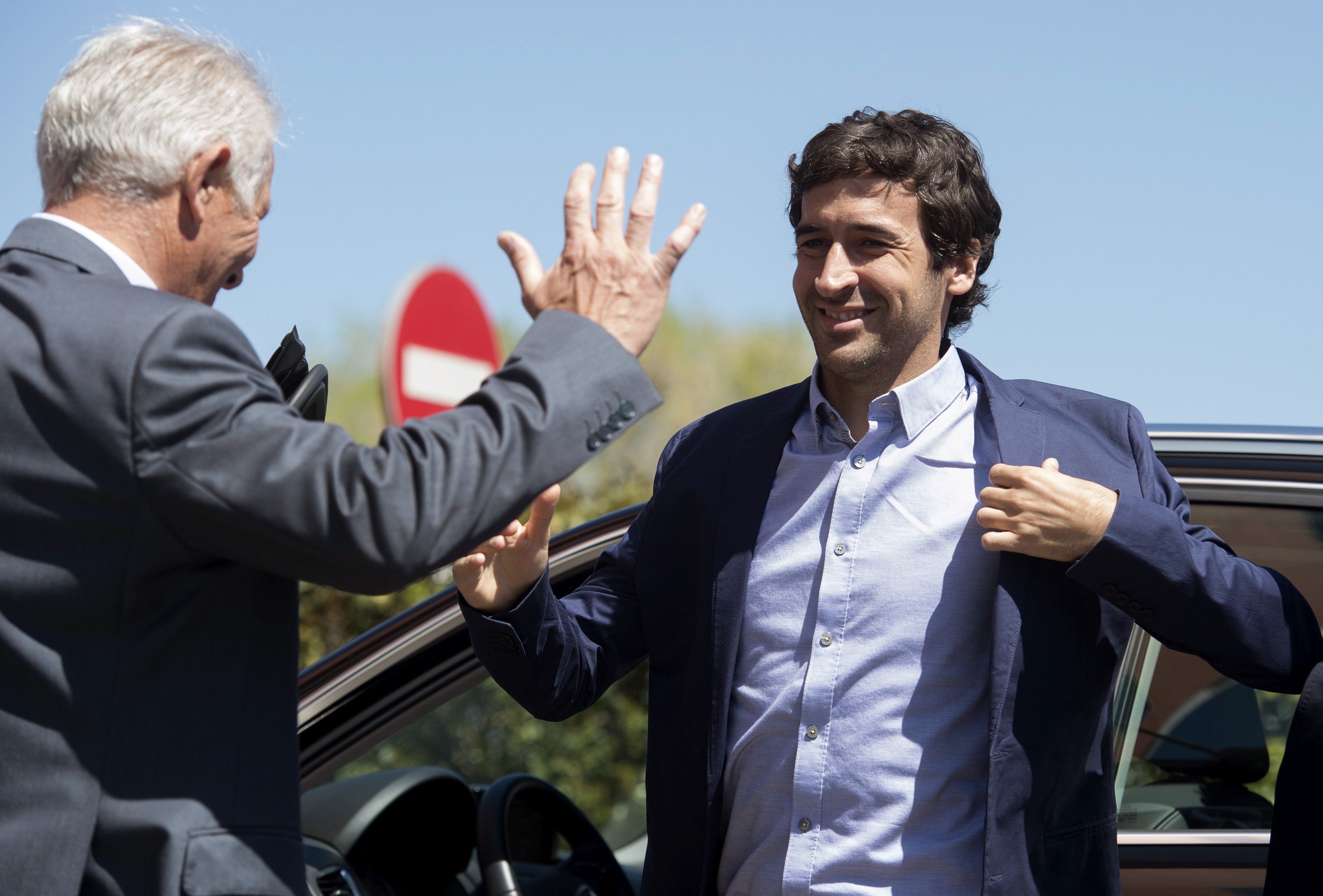 Raúl González: "Empezaré a trabajar en el Real Madrid el 1 de julio cerca de la Dirección General" Raúl González: "Empezaré a trabajar en el Real Madrid el 1 de julio cerca de la Dirección General"