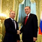 El presidente de Rusia, Vladímir Putin, y su homólogo turco, Recep Tayyip Erdogan