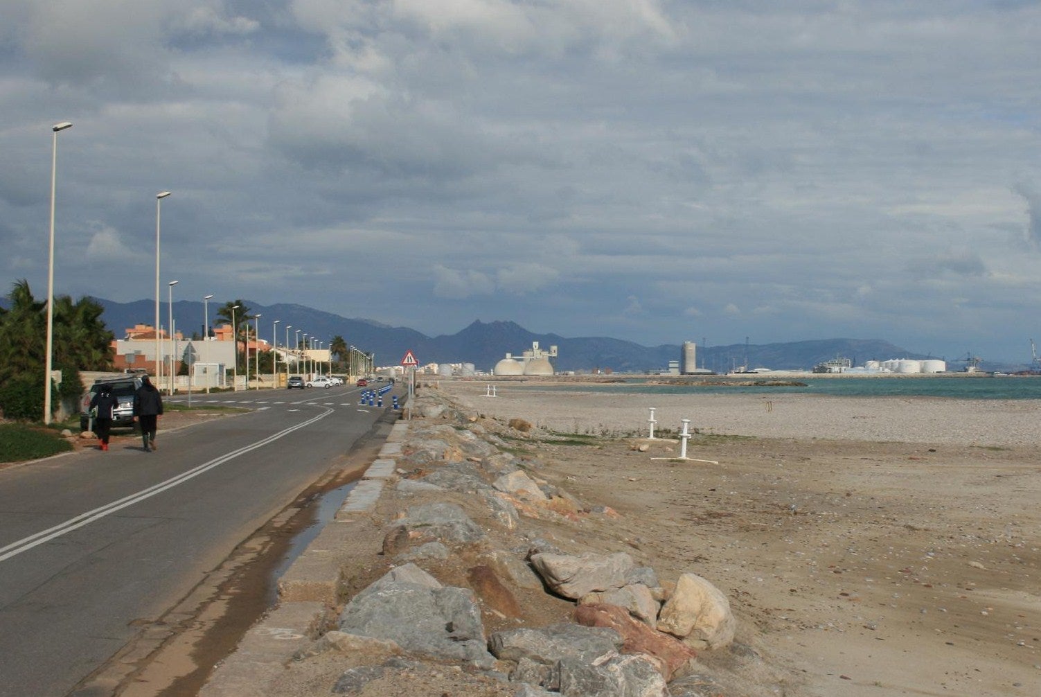 Almassora estrenará el viernes la unidireccionalidad del paseo marítimo Almassora estrenará el viernes la unidireccionalidad del paseo marítimo
