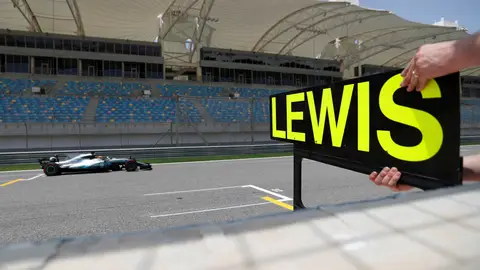 Hamilton, en los test de Baréin Hamilton, en los test de Baréin