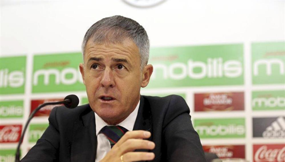 El entrenador del Granada, Lucas Alcaraz.