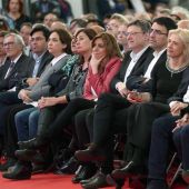Dirigentes del PSOE y autoridades en el homenaje a Carme Chacón en Barcelona
