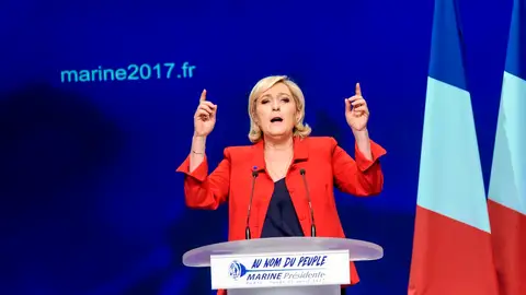 La líder y candidata del partido Frente Nacional, Marine Le Pen, da un discurso electoral La líder y candidata del partido Frente Nacional, Marine Le Pen, da un discurso electoral