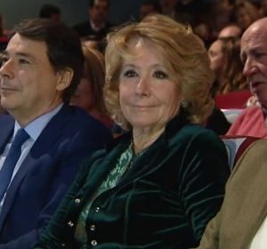 Esperanza Aguirre, en un acto al lado de Ignacio González Esperanza Aguirre, en un acto al lado de Ignacio González
