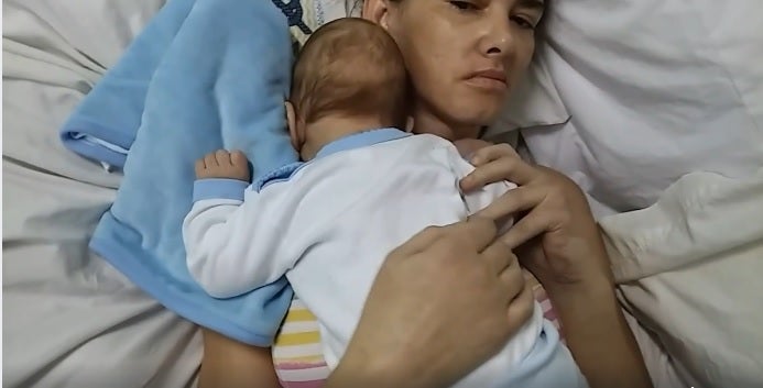 Amelia Bannan, La mujer que salió del coma tres meses después de dar a luz ayudada por los estímulos de su bebé Amelia Bannan, La mujer que salió del coma tres meses después de dar a luz ayudada por los estímulos de su bebé