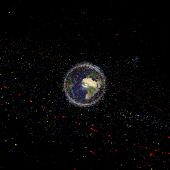 Imagen de la basura espacial orbitando alrededor de la Tierra