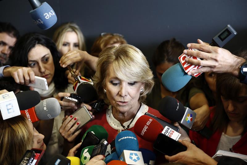 Esperanza Aguirre, al borde del llanto ante los periodistas al hablar de Ignacio González Esperanza Aguirre, al borde del llanto ante los periodistas al hablar de Ignacio González