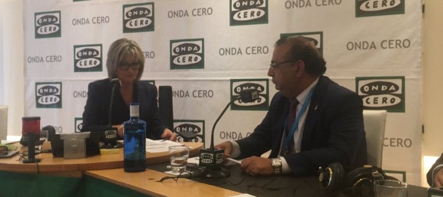 Alfonso Rodríguez, alcalde de Calvia, con Julia Otero Alfonso Rodríguez, alcalde de Calvia, con Julia Otero
