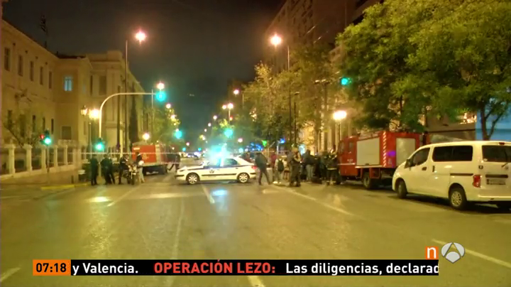 Explota una bomba en la sede del Eurobank de Atenas, sin causar víctimas Explota una bomba en la sede del Eurobank de Atenas, sin causar víctimas