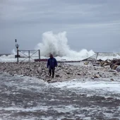 Fuerte oleaje en la playa de la Misericordia en Málaga Fuerte oleaje en la playa de la Misericordia en Málaga