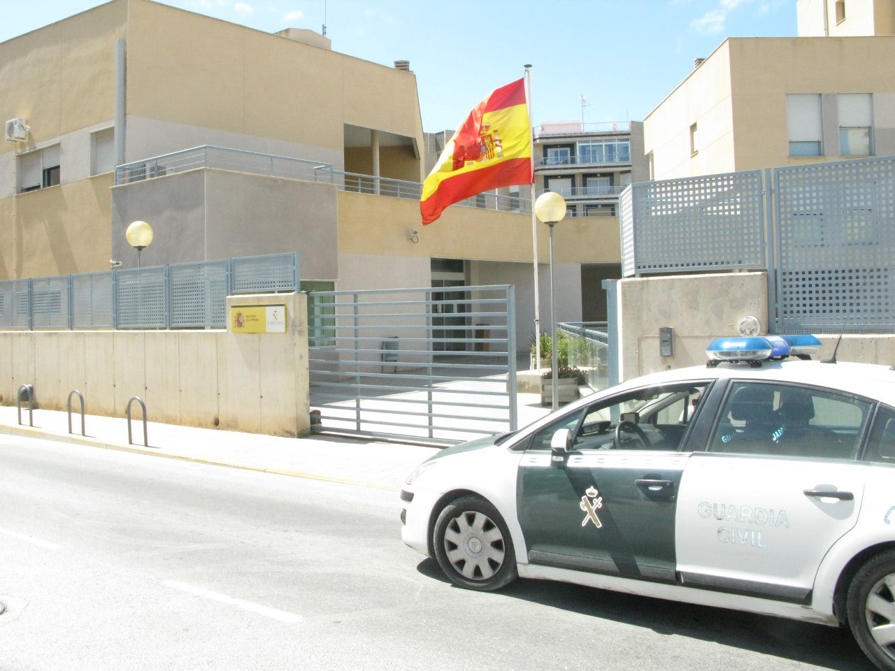 La Guardia Civil detiene en Santa Pola un agente de seguros que no formalizaba las pólizas La Guardia Civil detiene en Santa Pola un agente de seguros que no formalizaba las pólizas