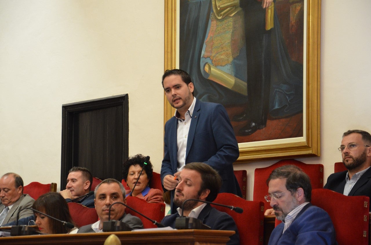 C’s argumenta el voto en contra de pedir más ambulancias en que este verano habrá otro SAMU en Elche C’s argumenta el voto en contra de pedir más ambulancias en que este verano habrá otro SAMU en Elche