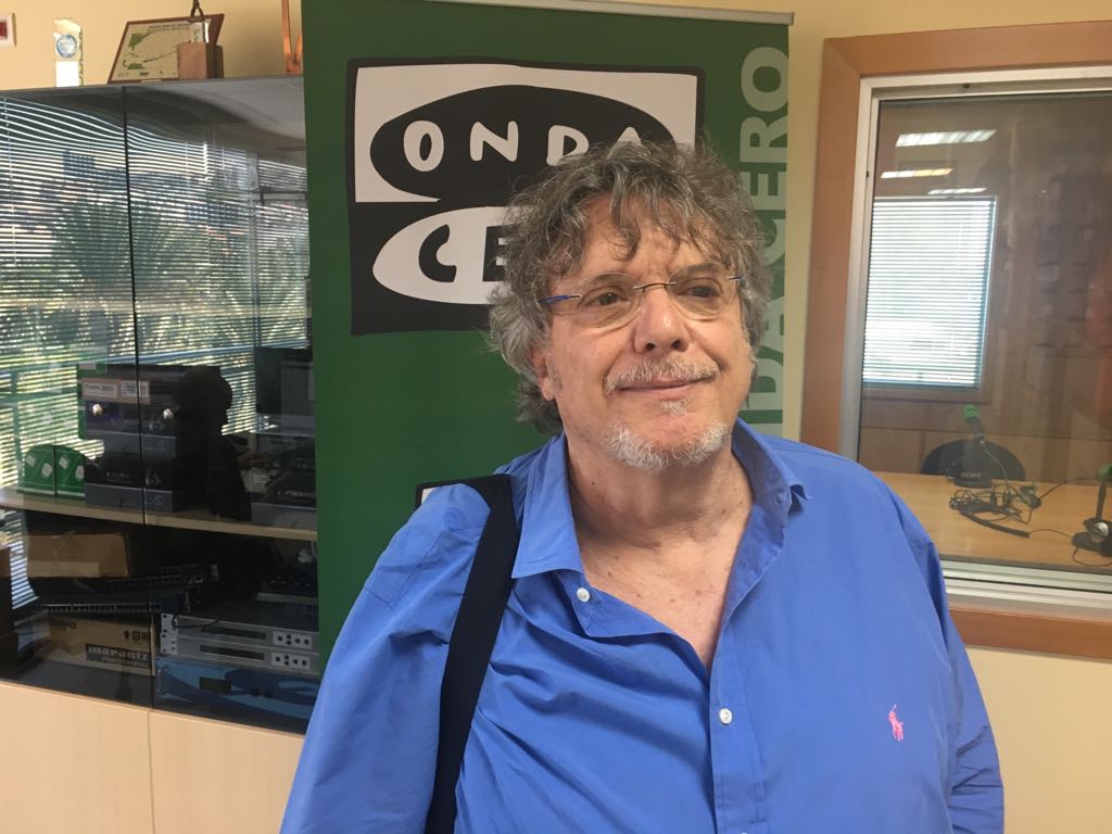 Nos visita Braulio para hablar de su concierto el Sábado 29 en el Auditorio Alfredo Kraus. Nos visita Braulio para hablar de su concierto el Sábado 29 en el Auditorio Alfredo Kraus.