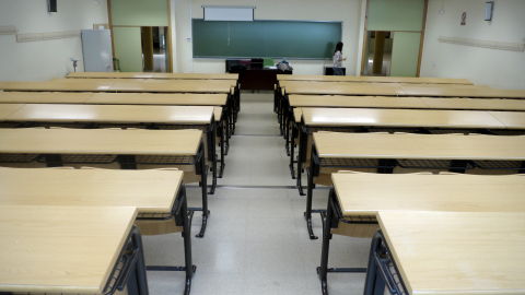 Imagen de archivo de un aula vac&iacute;a