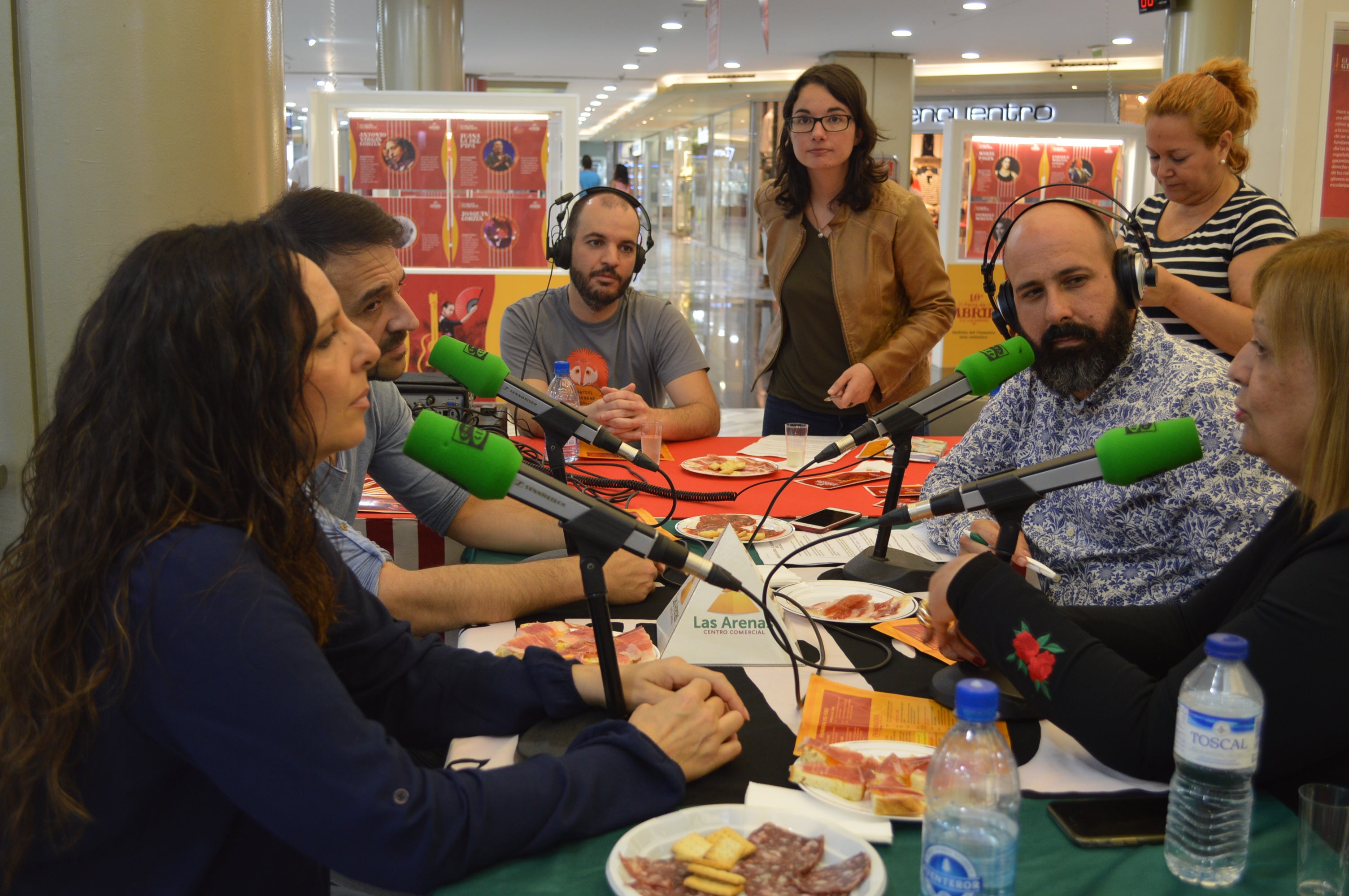 Gran Canaria En La Onda desde la Feria de Abril del Centro Comercial Las Arenas Gran Canaria En La Onda desde la Feria de Abril del Centro Comercial Las Arenas