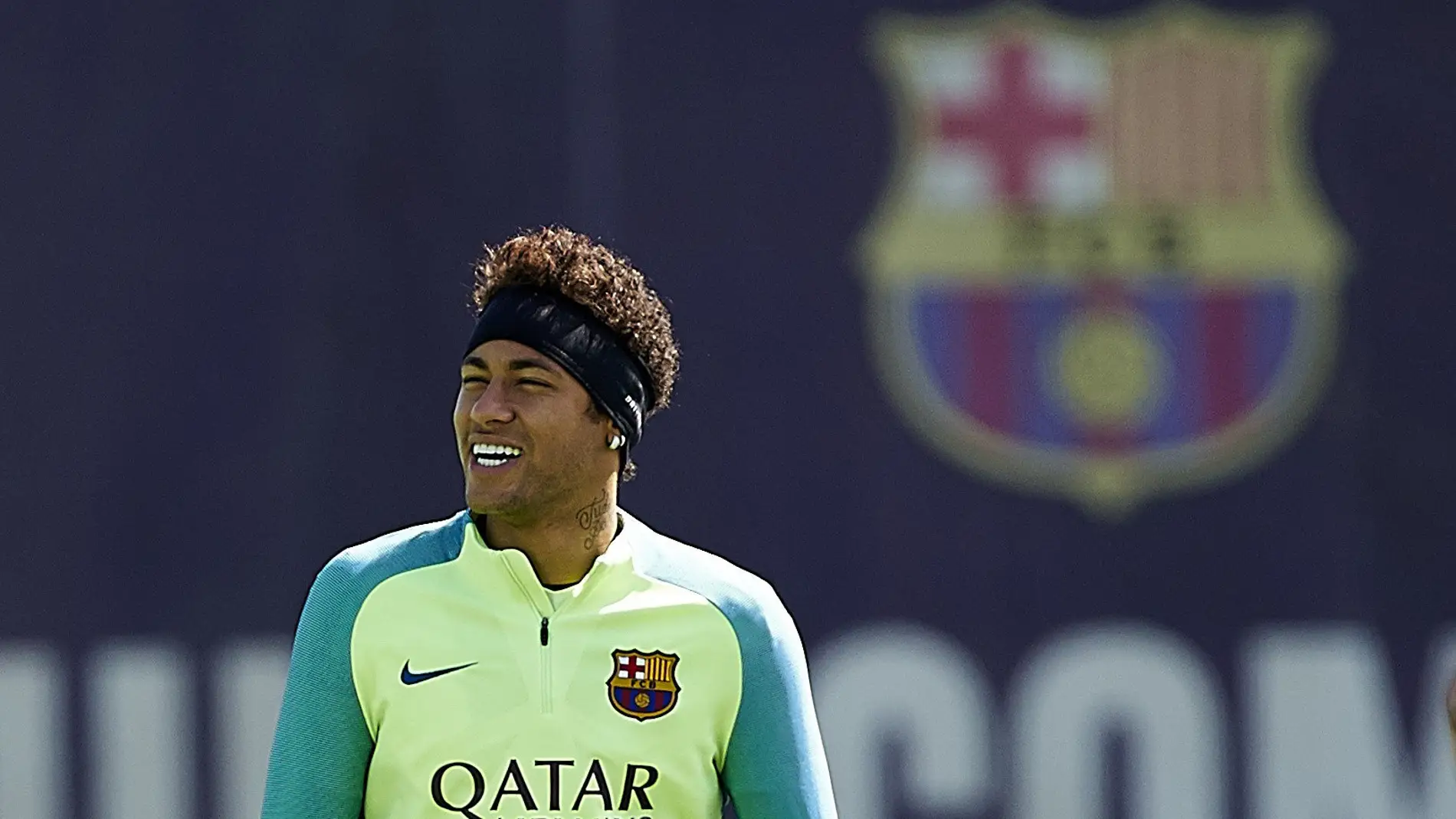 Neymar durante un entrenamiento con el Barcelona