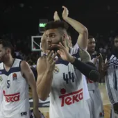 Los jugadores del Real Madrid celebrando el pase a la 'Final Four' Los jugadores del Real Madrid celebrando el pase a la 'Final Four'