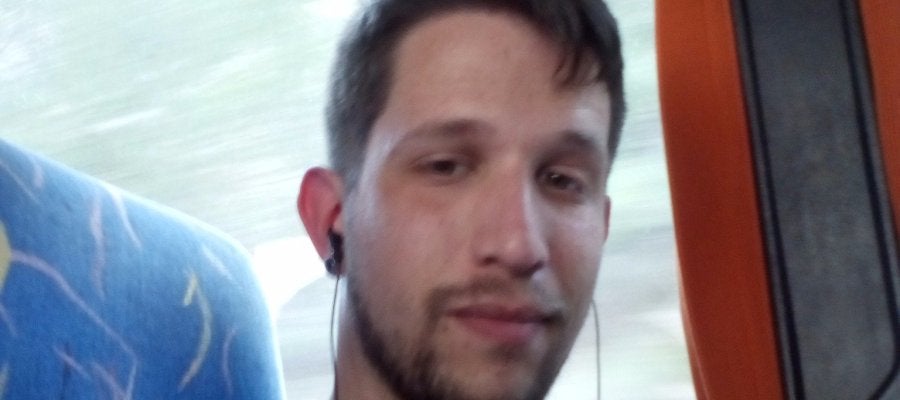 Sergio Moreno, el joven que busca a 'la chica del tranvía' Sergio Moreno, el joven que busca a 'la chica del tranvía'