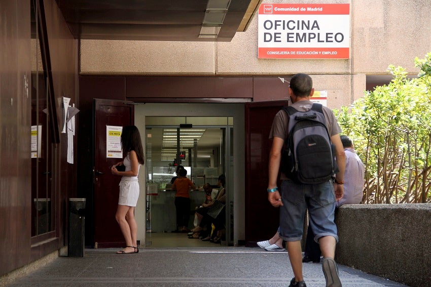 Raúl Mínguez: "La EPA deja un buen dato; se sigue creando empleo, pero con tendencia hacia la desaceleración" Raúl Mínguez: "La EPA deja un buen dato; se sigue creando empleo, pero con tendencia hacia la desaceleración"