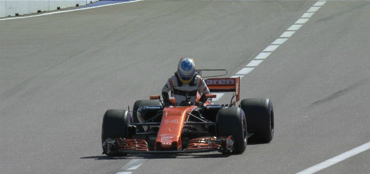 Fórmula 1: McLaren va de mal en peor y Alonso se queda fuera antes de la carrera Fórmula 1: McLaren va de mal en peor y Alonso se queda fuera antes de la carrera