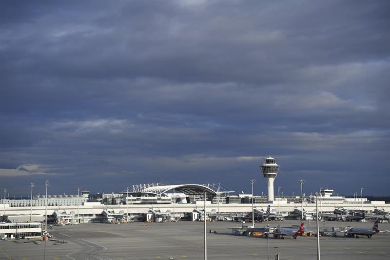 Violan a una joven española en las inmediaciones del aeropuerto de Múnich Violan a una joven española en las inmediaciones del aeropuerto de Múnich