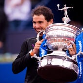 Rafa Nadal 'muerde' su décimo Conde de Godó