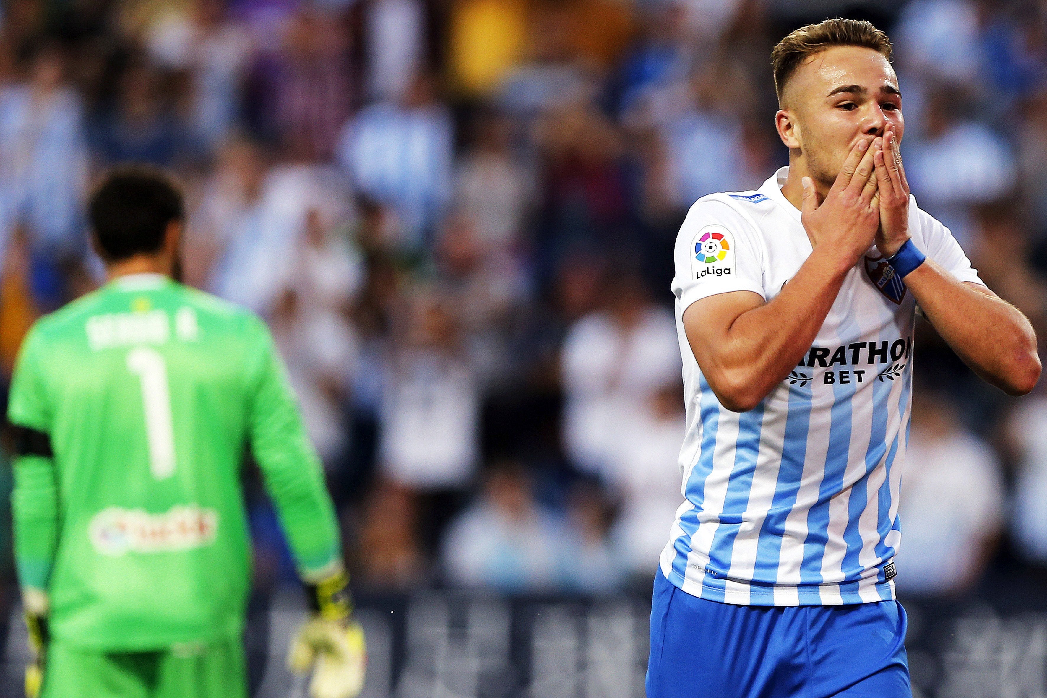 Málaga 3 - 0 Celta. Sandro prolonga la racha del Málaga Málaga 3 - 0 Celta. Sandro prolonga la racha del Málaga
